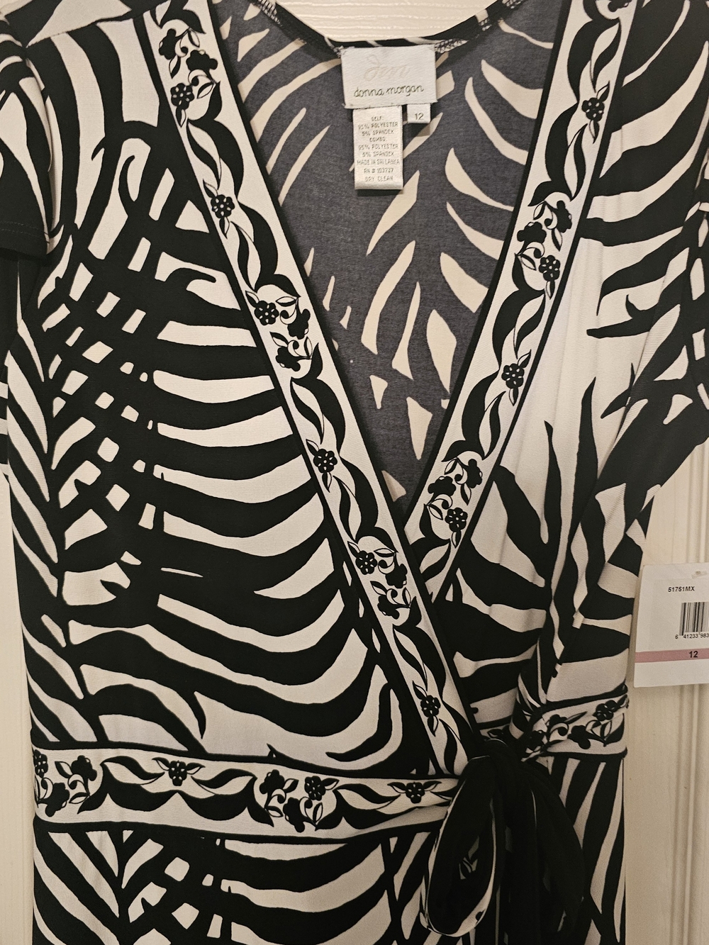 Donna Morgan Black and Ivory Leaf Print Dress - Picture 3 of 4